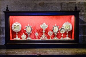 Are Relics Venerated In Scripture?