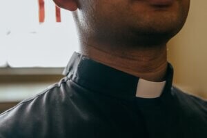 How Roman collars became the priestly uniform…